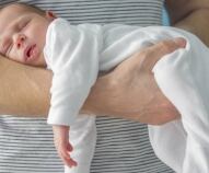 Come calmare le coliche nei neonati