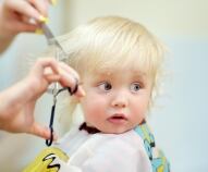 Come tagliare i capelli a un bambino