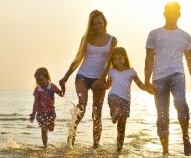 Sport da fare in spiaggia con i bambini