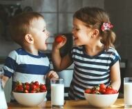 Come far mangiare la frutta ai bambini