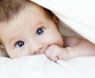 gli occhi dei neonati