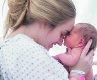 L'odore unico della mamma e del neonato