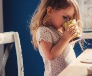 Quanto latte dare ai bambini?