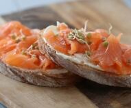 si puo mangiare il salmone affumicato in gravidanza