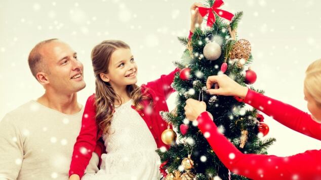 Albero Di Natale Per Bambini Piccoli.Decorare L Albero Di Natale Con I Bambini Paginemamma