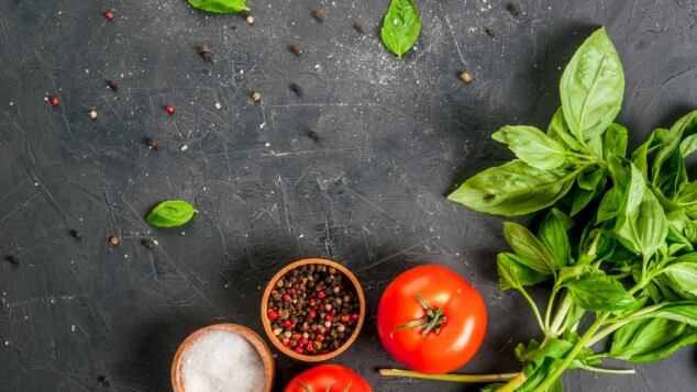 si puo mangiare il basilico in gravidanza i consigli per gustarlo in sicurezza