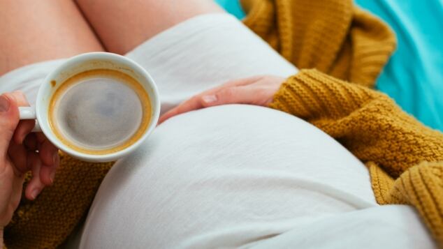 Caffè in gravidanza: quanto se ne può bere nel primo, secondo e terzo trimestre e quali sono i rischi di un consumo eccessivo di caffeina caffe in gravidanza