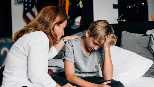 Come spiegare il tumore ai bambini: i consigli degli esperti per parlare con i figli quando una persona cara ha il cancro, in base alle varie età come spiegare il tumore ai bambini in base alle varie eta