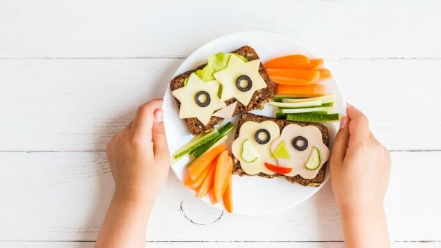 come tagliare gli alimenti per i bambini