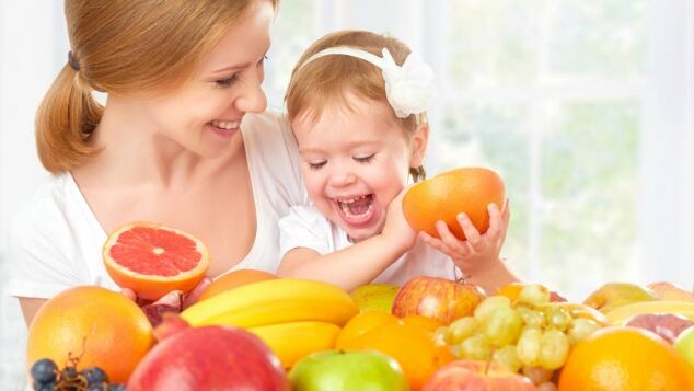 La frutta dell'inverno | Mele, pere, banane, arance, mandarini la frutta di stagione in inverno è quella preferita dai bambini la frutta dell inverno proprieta nutritive