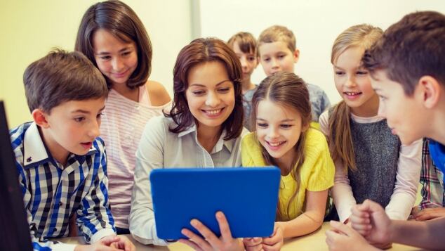 La rivoluzione digitale riuscirà a coinvolgere la scuola e i suoi tradizionali programmi? nuove tecnologie a scuola