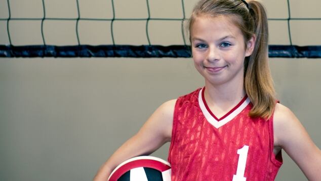 Pallavolo per bambini | Amatissimo dalle bambine, la pallavolo è uno dei più celebri sport di squadra, ecco i fondamenti e i benefici pallavolo per bambini