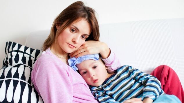 Parotite nei Bambini | Sintomi e cura della parotite o orecchioni, nei bambini, negli adulti e nelle donne in gravidanza parotite nei bambini