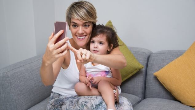 sharenting i rischi della condivisione delle foto dei nostri figli