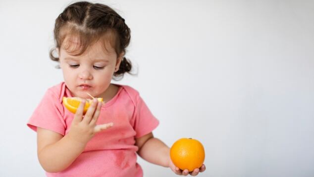 Scorbuto nei bambini: una malattia dimenticata che riemerge a causa di cattive abitudini alimentari. Cause, sintomi e prevenzione per proteggere i più piccoli torna lo scorbuto la malattia dei bambini che mangiano male