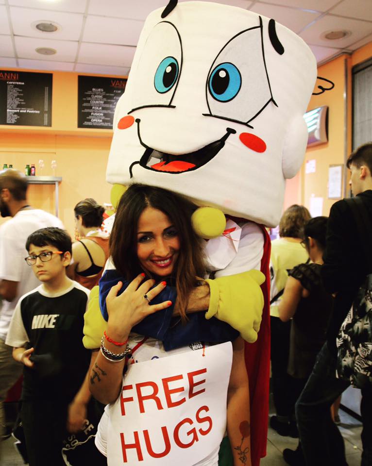 Linfoamici onlus: le attività e i progetti dei volontari che donano abbracci gratis e sostengono i malati di cancro quanto conta un abbraccio per i malati di cancro